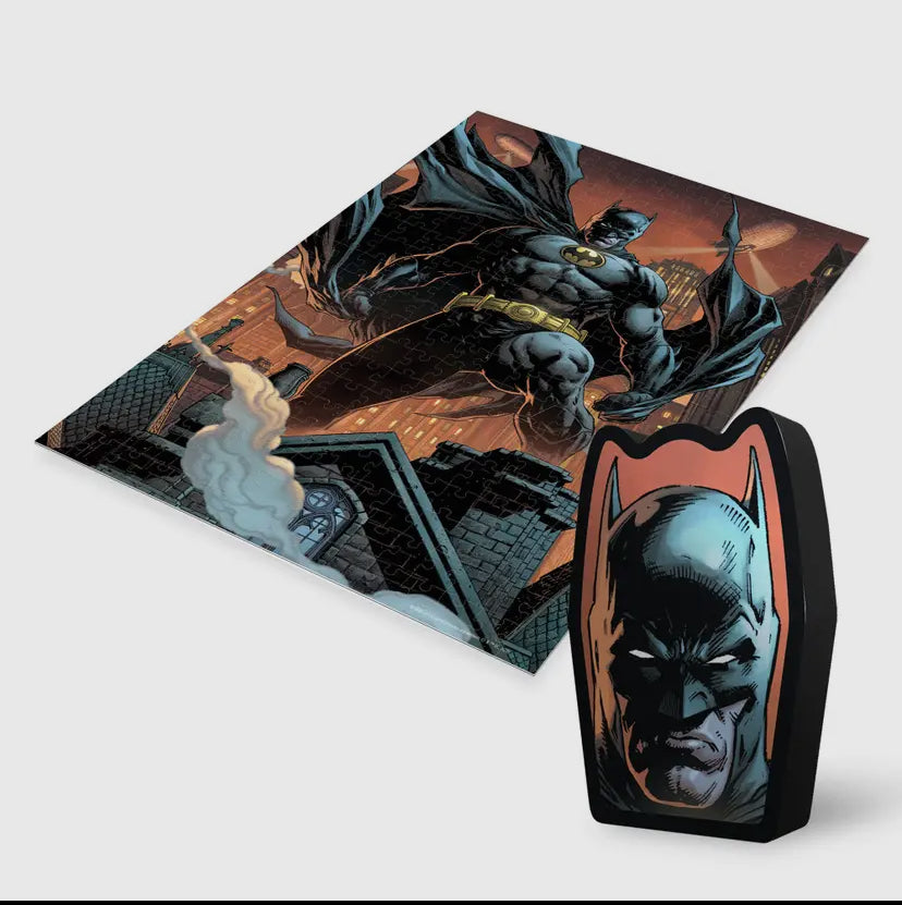 DC Batman Shaped Tin 300pc Puzzle