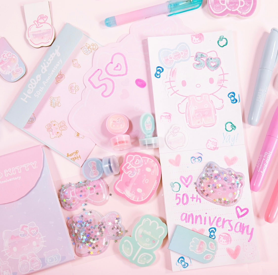 Hello Kitty Mini Collectible Stationery Set